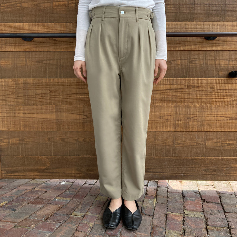 【 iori 】2TUCK TROUSERS　