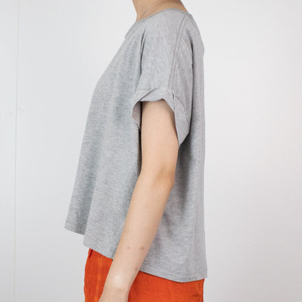 【 CAL Berries 】WEEKENDER TEE  BLACK